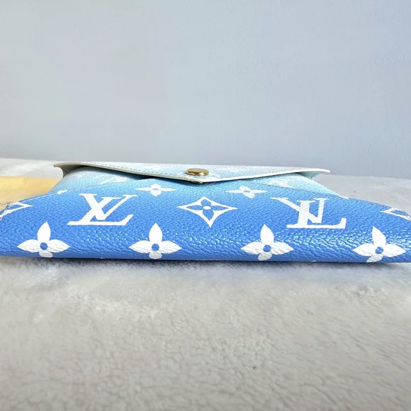 AUTHENTIC Louis Vuitton Krigami Pochette MM By The Pool Series 2021 - Picture 7 of 14